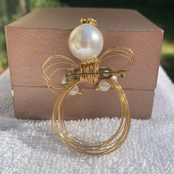 Wire Wrapped ANGEL PIN - Picture 2 of 7